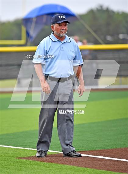 Thumbnail 1 in Bremond vs Weimar (UIL 2A Regional Semifinal Playoff) photogallery.