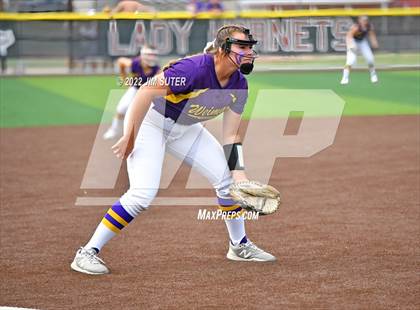 Thumbnail 2 in Bremond vs Weimar (UIL 2A Regional Semifinal Playoff) photogallery.