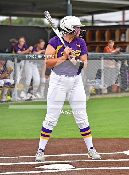 Thumbnail 2 in Bremond vs Weimar (UIL 2A Regional Semifinal Playoff) photogallery.