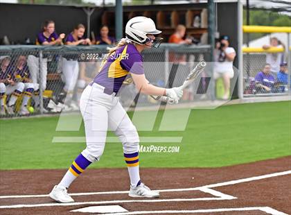 Thumbnail 1 in Bremond vs Weimar (UIL 2A Regional Semifinal Playoff) photogallery.