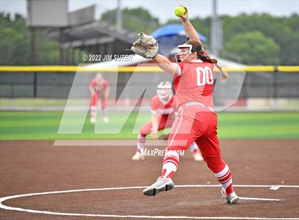 Thumbnail 3 in Bremond vs Weimar (UIL 2A Regional Semifinal Playoff) photogallery.