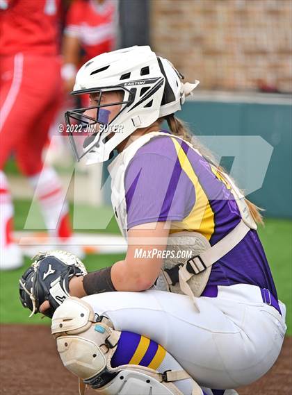 Thumbnail 1 in Bremond vs Weimar (UIL 2A Regional Semifinal Playoff) photogallery.