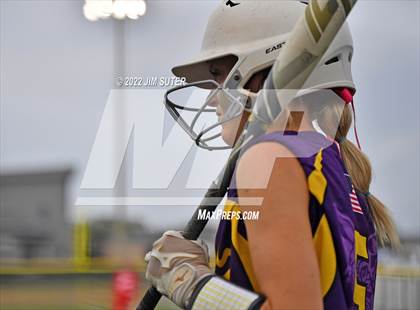 Thumbnail 2 in Bremond vs Weimar (UIL 2A Regional Semifinal Playoff) photogallery.