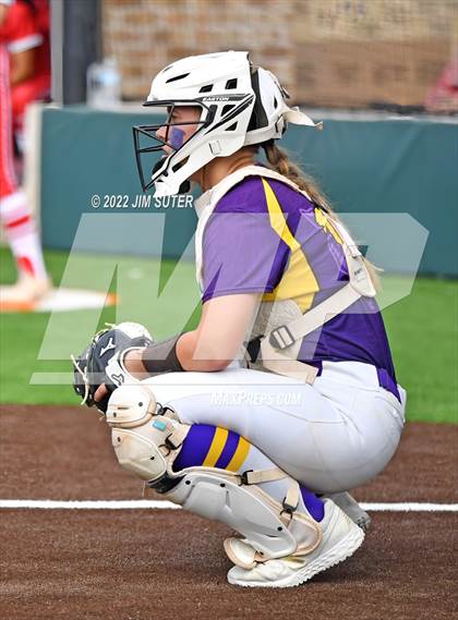 Thumbnail 2 in Bremond vs Weimar (UIL 2A Regional Semifinal Playoff) photogallery.