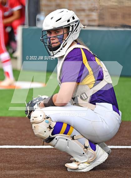 Thumbnail 1 in Bremond vs Weimar (UIL 2A Regional Semifinal Playoff) photogallery.