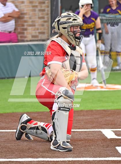 Thumbnail 3 in Bremond vs Weimar (UIL 2A Regional Semifinal Playoff) photogallery.