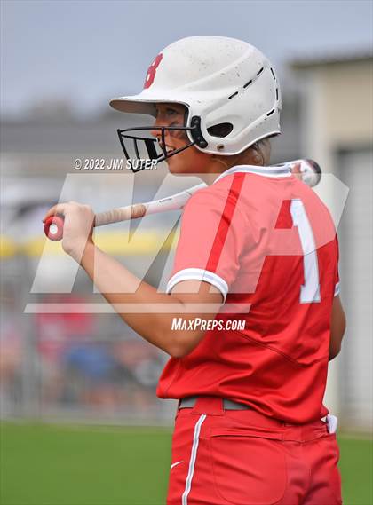 Thumbnail 3 in Bremond vs Weimar (UIL 2A Regional Semifinal Playoff) photogallery.