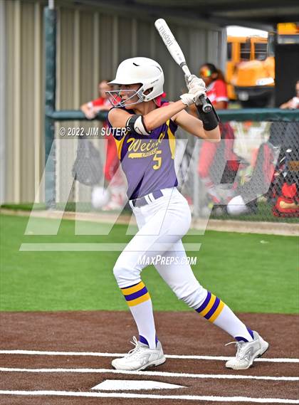 Thumbnail 1 in Bremond vs Weimar (UIL 2A Regional Semifinal Playoff) photogallery.