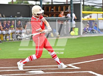 Thumbnail 1 in Bremond vs Weimar (UIL 2A Regional Semifinal Playoff) photogallery.
