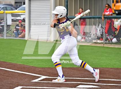 Thumbnail 1 in Bremond vs Weimar (UIL 2A Regional Semifinal Playoff) photogallery.