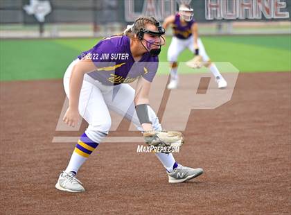 Thumbnail 3 in Bremond vs Weimar (UIL 2A Regional Semifinal Playoff) photogallery.