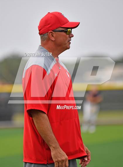 Thumbnail 1 in Bremond vs Weimar (UIL 2A Regional Semifinal Playoff) photogallery.
