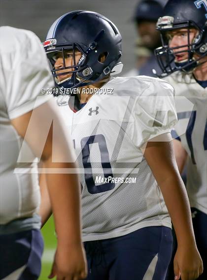 Thumbnail 2 in Downey @ Enochs photogallery.