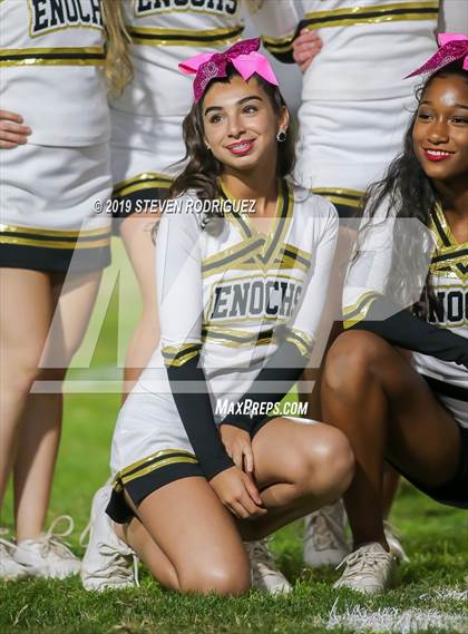 Thumbnail 2 in Downey @ Enochs photogallery.
