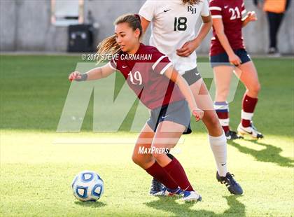 Thumbnail 1 in Waterford vs Rowland Hall-St. Marks (UHSAA 2A Final) photogallery.