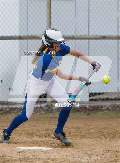 Thumbnail 1 in Johnsonburg vs Cranberry Area (PIAA D9 AA Semifinal) photogallery.