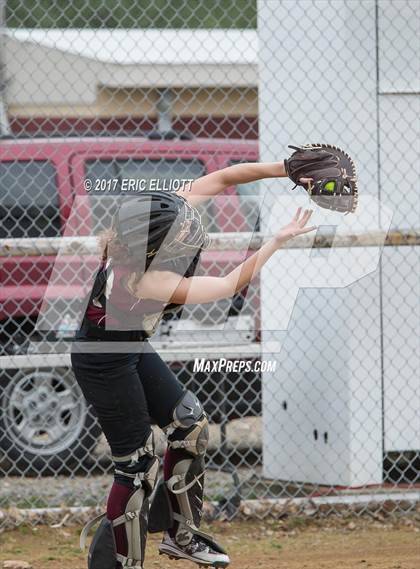 Thumbnail 3 in Johnsonburg vs Cranberry Area (PIAA D9 AA Semifinal) photogallery.