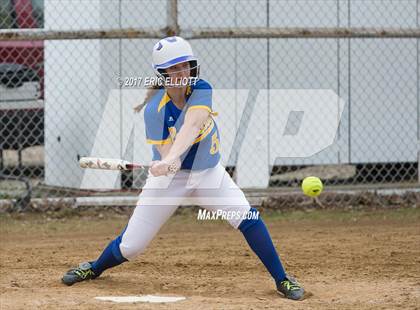 Thumbnail 1 in Johnsonburg vs Cranberry Area (PIAA D9 AA Semifinal) photogallery.