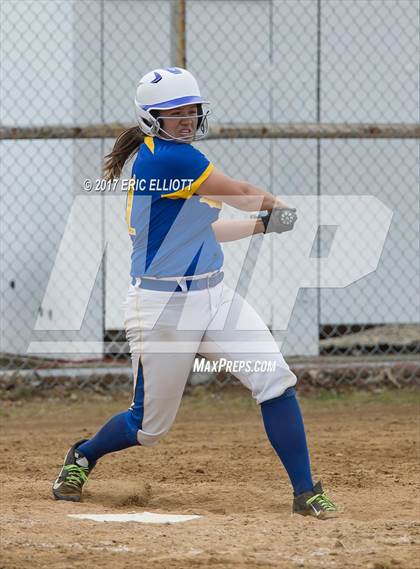 Thumbnail 3 in Johnsonburg vs Cranberry Area (PIAA D9 AA Semifinal) photogallery.