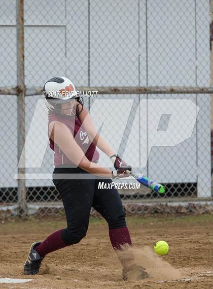 Thumbnail 3 in Johnsonburg vs Cranberry Area (PIAA D9 AA Semifinal) photogallery.