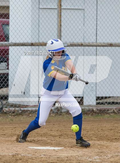 Thumbnail 1 in Johnsonburg vs Cranberry Area (PIAA D9 AA Semifinal) photogallery.