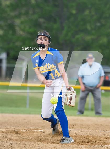Thumbnail 3 in Johnsonburg vs Cranberry Area (PIAA D9 AA Semifinal) photogallery.