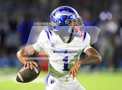 Thumbnail 2 in Burbank vs Crescenta Valley photogallery.