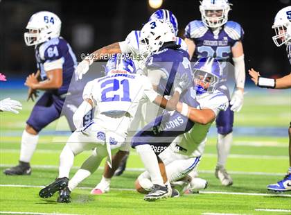 Thumbnail 2 in Burbank vs Crescenta Valley photogallery.