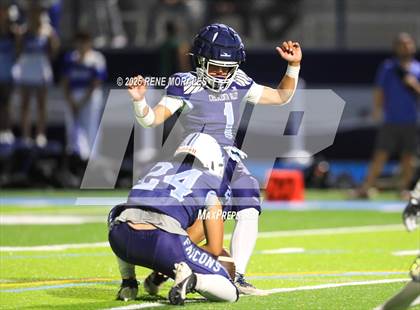 Thumbnail 2 in Burbank vs Crescenta Valley photogallery.