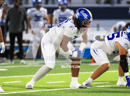 Thumbnail 2 in Burbank vs Crescenta Valley photogallery.