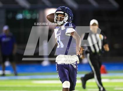 Thumbnail 2 in Burbank vs Crescenta Valley photogallery.