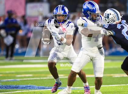 Thumbnail 1 in Burbank vs Crescenta Valley photogallery.