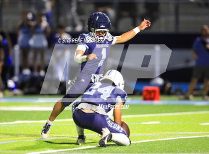 Thumbnail 3 in Burbank vs Crescenta Valley photogallery.