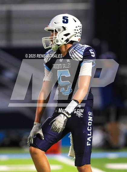 Thumbnail 1 in Burbank vs Crescenta Valley photogallery.