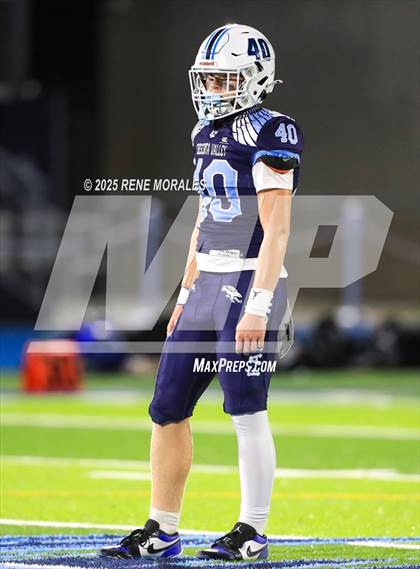 Thumbnail 1 in Burbank vs Crescenta Valley photogallery.
