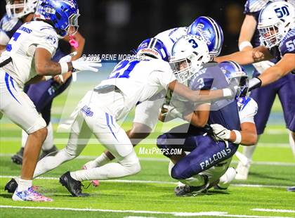 Thumbnail 2 in Burbank vs Crescenta Valley photogallery.