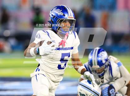 Thumbnail 3 in Burbank vs Crescenta Valley photogallery.