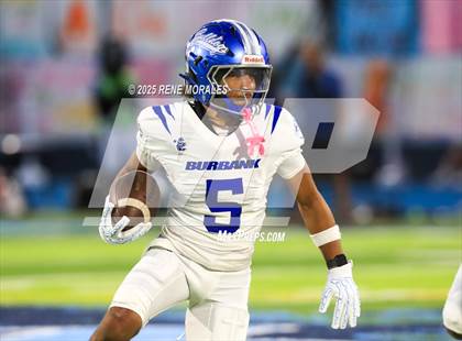 Thumbnail 2 in Burbank vs Crescenta Valley photogallery.