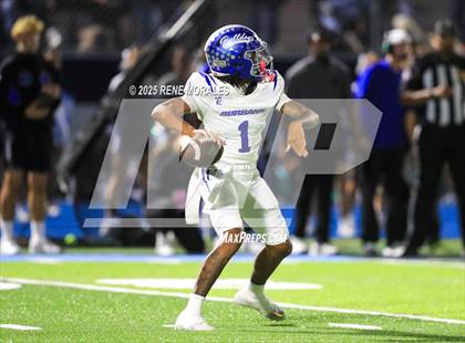 Thumbnail 2 in Burbank vs Crescenta Valley photogallery.