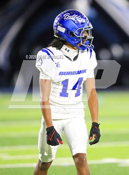 Thumbnail 2 in Burbank vs Crescenta Valley photogallery.