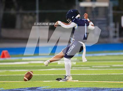 Thumbnail 1 in Burbank vs Crescenta Valley photogallery.