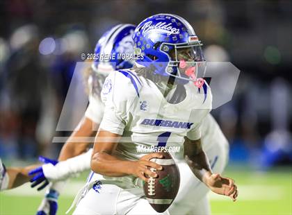 Thumbnail 2 in Burbank vs Crescenta Valley photogallery.