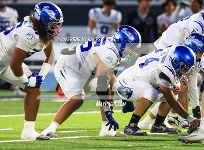 Thumbnail 1 in Burbank vs Crescenta Valley photogallery.