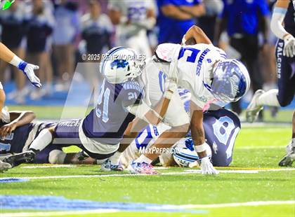 Thumbnail 2 in Burbank vs Crescenta Valley photogallery.