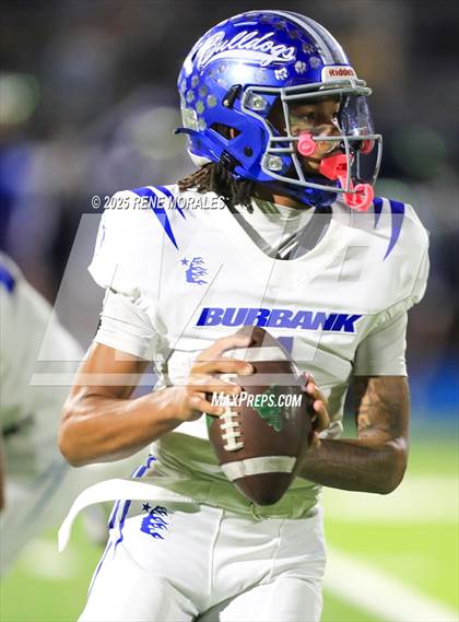 Thumbnail 3 in Burbank vs Crescenta Valley photogallery.