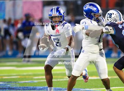 Thumbnail 2 in Burbank vs Crescenta Valley photogallery.
