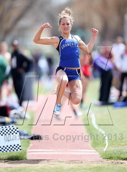 Thumbnail 3 in Dakota Ridge Invitational photogallery.