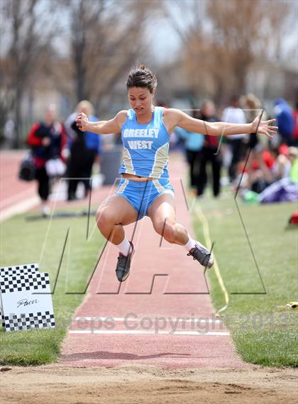 Thumbnail 3 in Dakota Ridge Invitational photogallery.