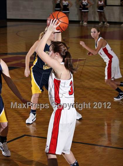Thumbnail 3 in Seymour vs. South-Doyle photogallery.