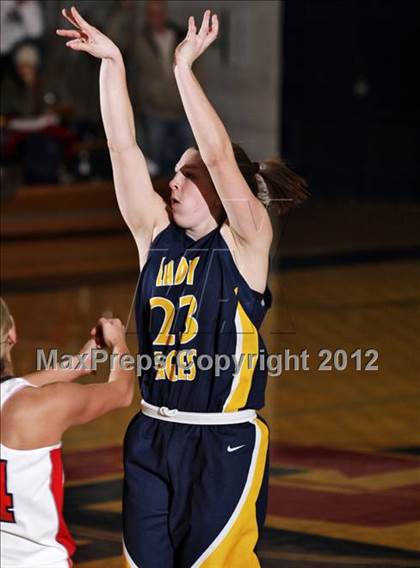 Thumbnail 1 in Seymour vs. South-Doyle photogallery.